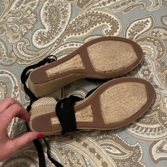 J crew women’s espadrille - Picture 4 of 6